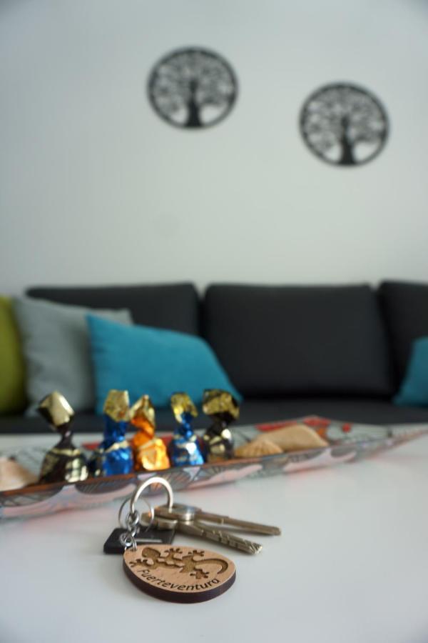 Blue Ocean Corralejo: Sunny Terrace, Pool, Wifi Apartment Exterior foto